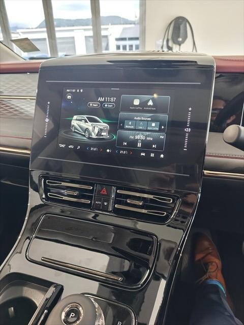 2025 GAC M8 PHEV Premium