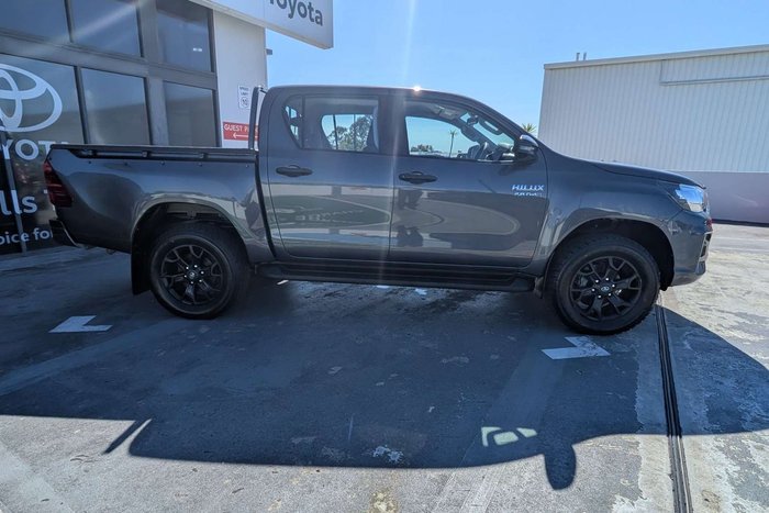 2019 Toyota Hilux SR