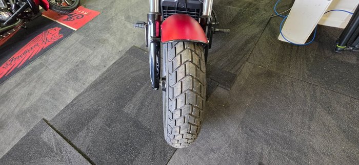 2025 Indian SCOUT BOBBER LIMITED Sunset Red
