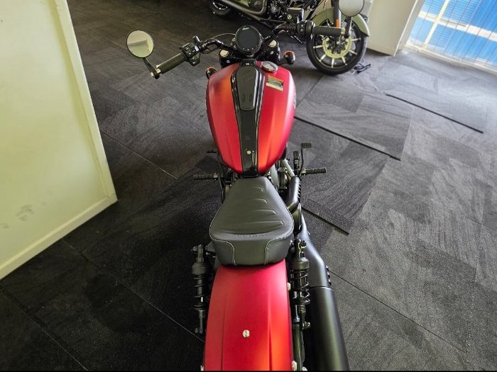 2025 Indian SCOUT BOBBER LIMITED Sunset Red