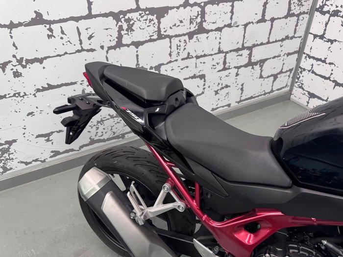 2023 Honda CB750 Hornet CB Black