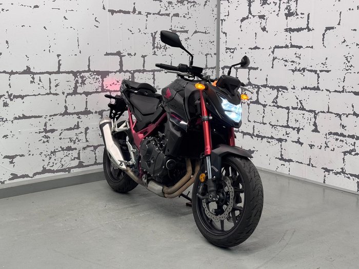 2023 Honda CB750 Hornet CB Black