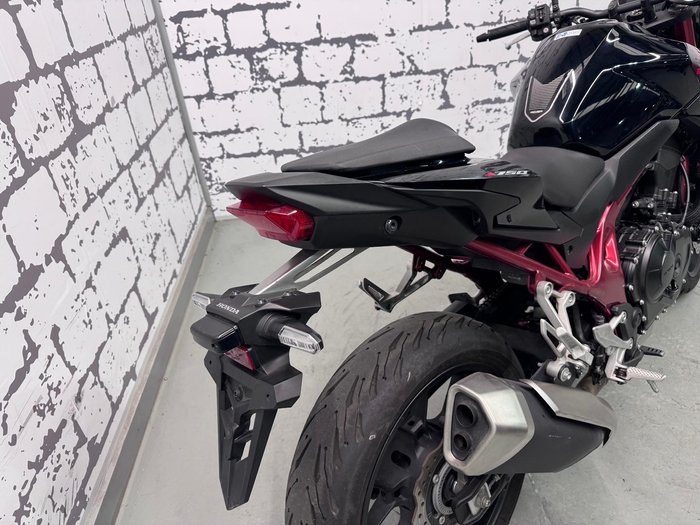 2023 Honda CB750 Hornet CB Black