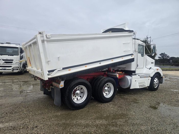 2004 Kenworth T400 Series