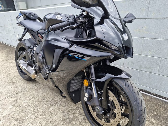 2023 Yamaha YZF-R1 Black