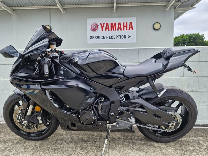 2023 Yamaha YZF-R1