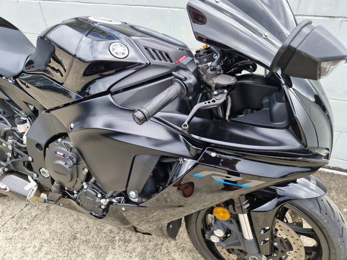 2023 Yamaha YZF-R1
