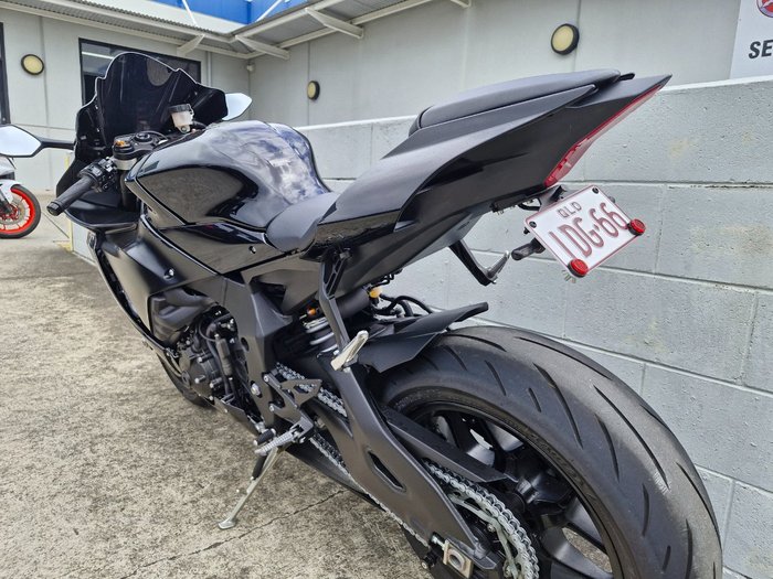 2023 Yamaha YZF-R1 Black