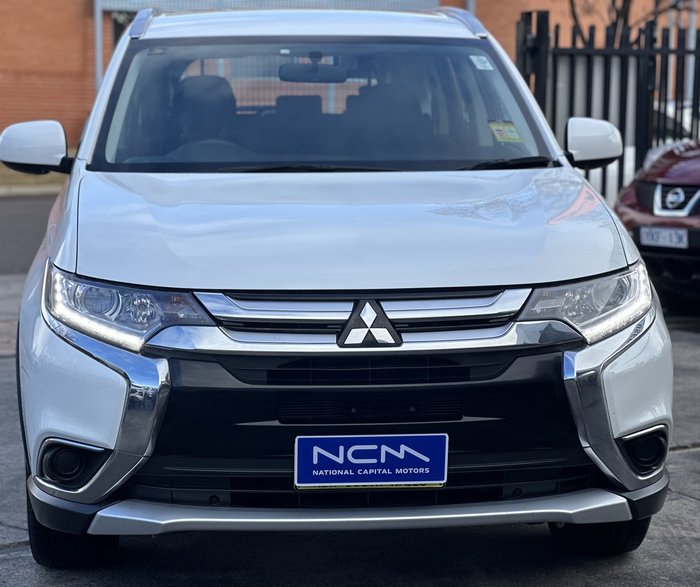 2018 Mitsubishi Outlander ES