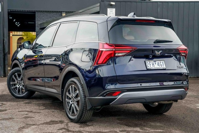 2023 Mahindra XUV700 AX7L