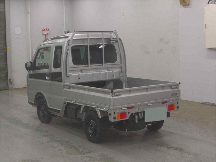 2025 Suzuki Carry