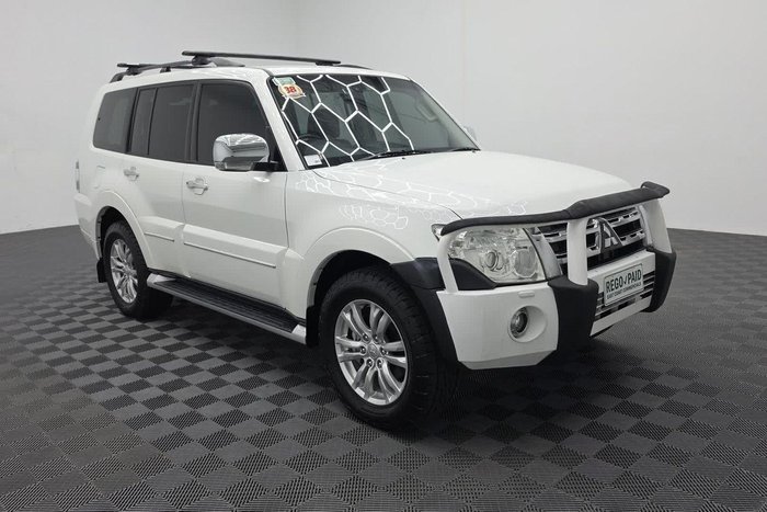 2013 Mitsubishi Pajero