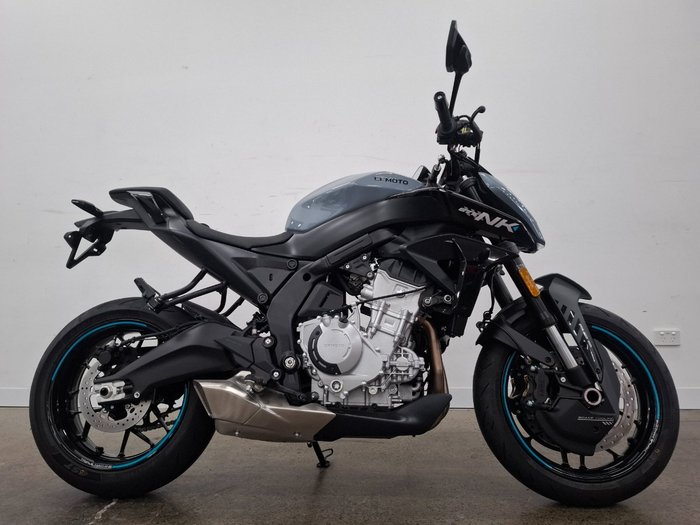2025 CFMOTO 2025 CF Moto 650CC 675NK ABS Tundra Grey