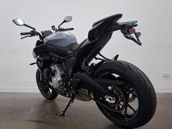 2025 CFMOTO 2025 CF Moto 650CC 675NK ABS Tundra Grey