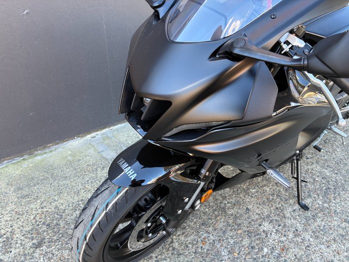 2025 Yamaha YZF-R7LA BLACK