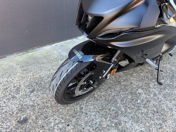 2025 Yamaha YZF-R7LA BLACK