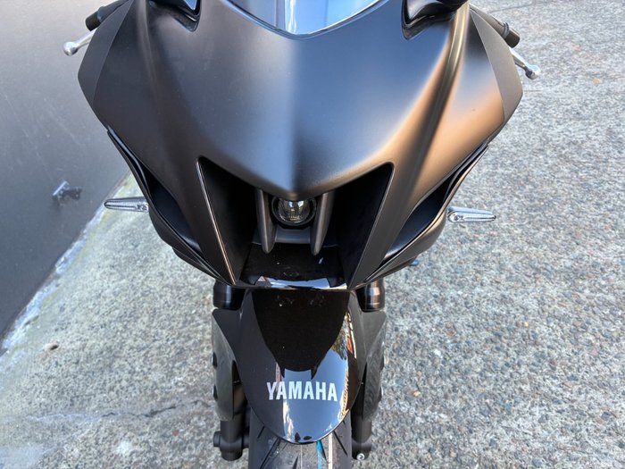 2025 Yamaha YZF-R7LA BLACK