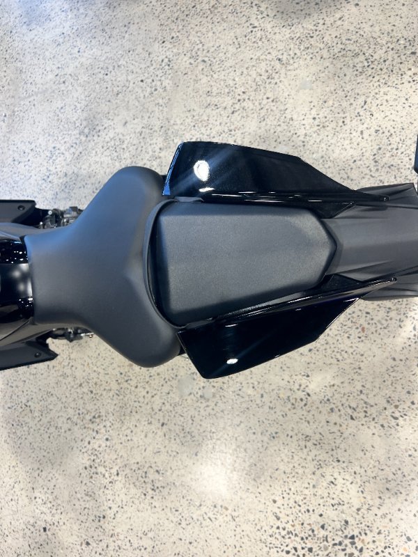 2025 Yamaha YZF-R7LA BLACK