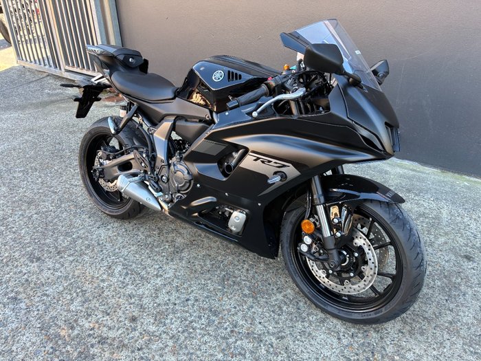 2025 Yamaha YZF-R7LA BLACK
