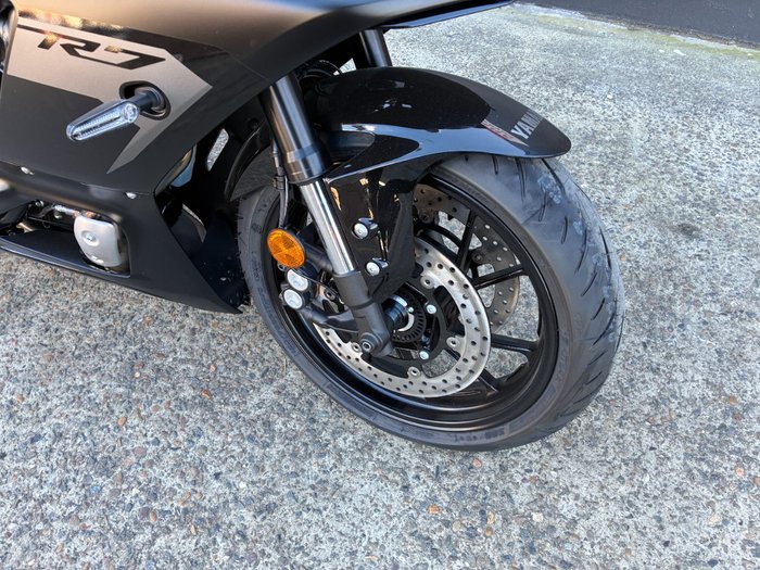 2025 Yamaha YZF-R7LA BLACK