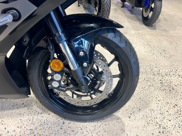 2025 Yamaha YZF-R7LA BLACK