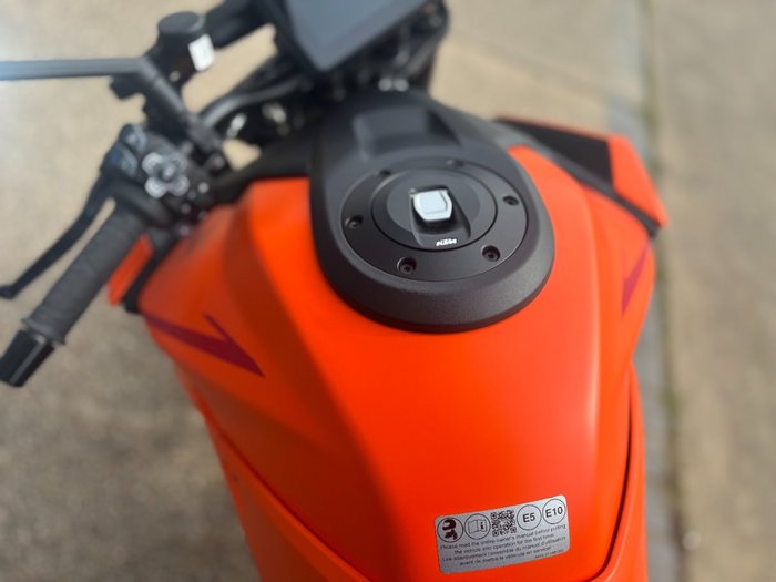 2025 Ktm 1390 SUPER DUKE R Orange