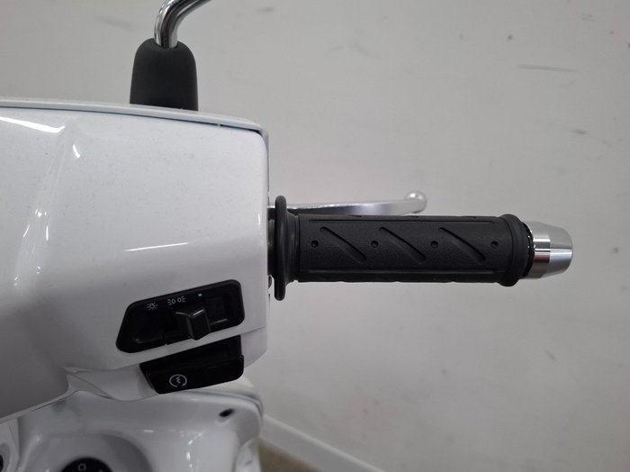 2026 Kymco 2026 Kymco 125CC LIKE 125 SCOOTER White