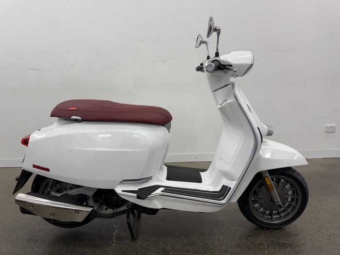 2025 Lambretta 2025 Lambretta 200CC V200 Special Flex Dual Channel ABS White
