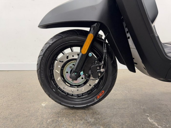 2025 Lambretta 2025 Lambretta 200CC V200 Special Flex Dual Channel ABS Black