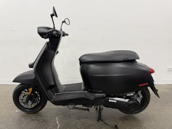 2025 Lambretta 2025 Lambretta 200CC V200 Special Flex Dual Channel ABS Black