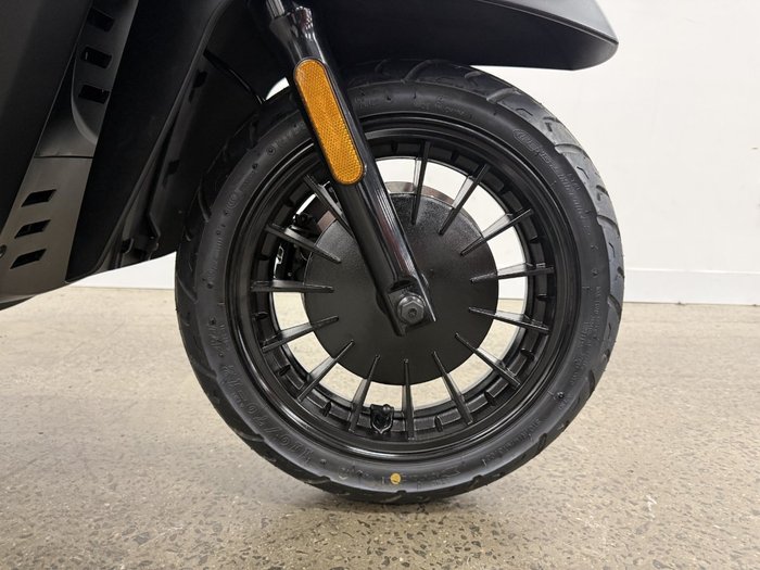 2025 Lambretta 2025 Lambretta 200CC V200 Special Flex Dual Channel ABS Black