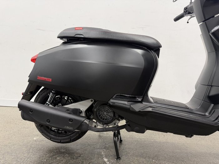 2025 Lambretta 2025 Lambretta 200CC V200 Special Flex Dual Channel ABS Black