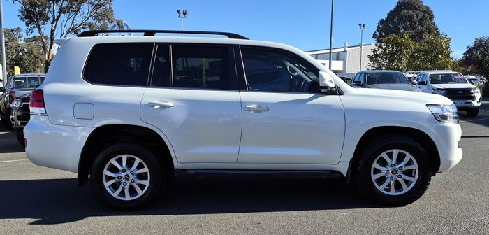 2020 Toyota Landcruiser