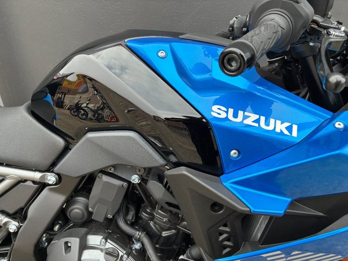 2025 Suzuki GSX-8R (GSX800FRQ) BLUE