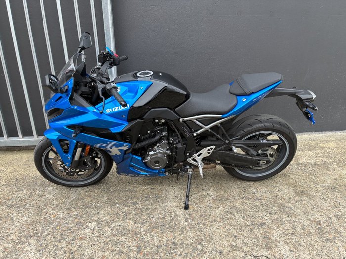 2025 Suzuki GSX-8R (GSX800FRQ) BLUE