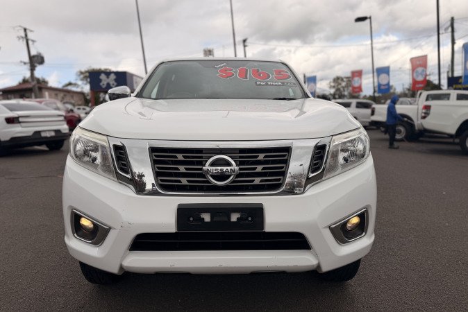2020 NISSAN NAVARA