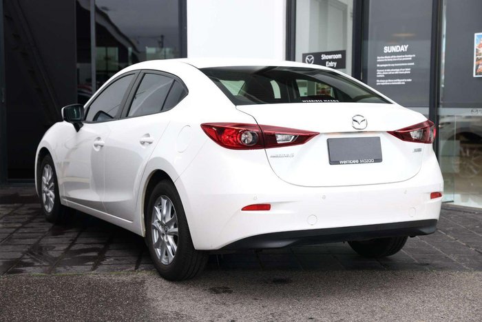 2017 Mazda 3 Neo