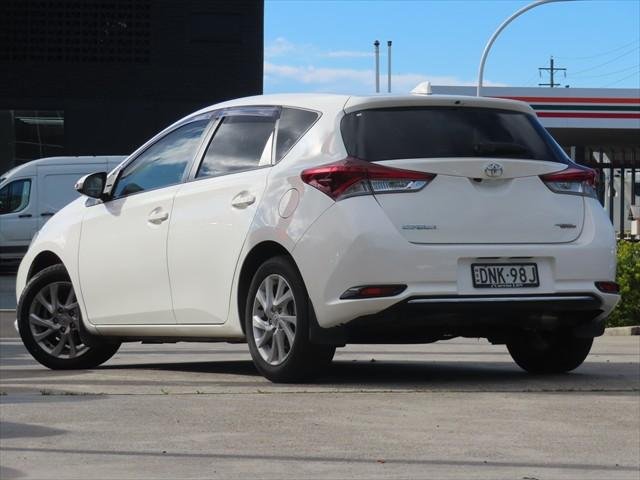2017 Toyota Corolla Ascent Sport