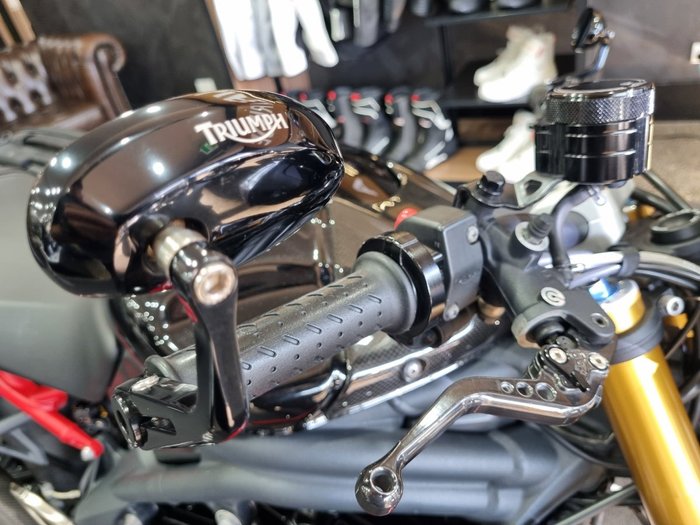 2014 Triumph SPEED TRIPLE R-ABS Black