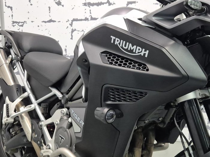 2024 Triumph Tiger 1200 GT Pro Tiger White