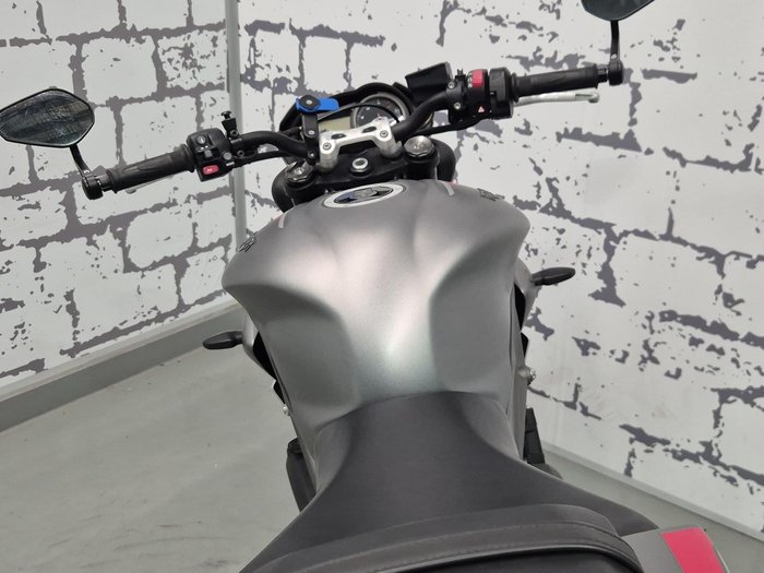 2022 Triumph Street Triple R 765 Street Triple Silver