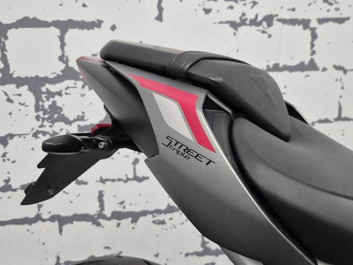 2022 Triumph Street Triple R 765 Street Triple Silver
