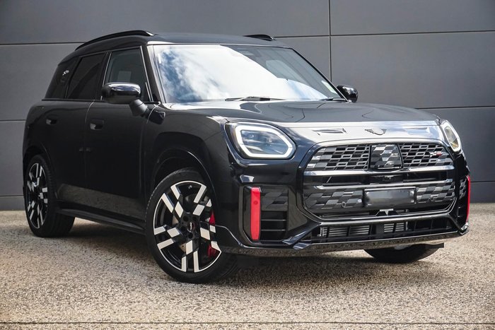 2026 MINI Countryman JCW Favoured