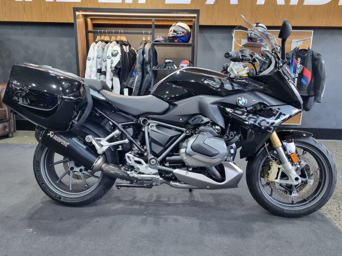 2023 BMW Motorrad R 1250 RS TRIPLE BLACK BLACK STORM METALLIC