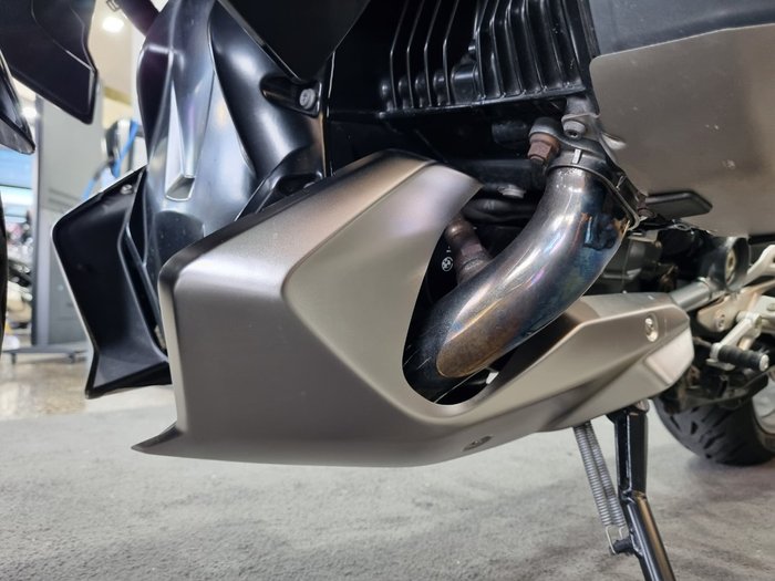 2023 BMW Motorrad R 1250 RS TRIPLE BLACK BLACK STORM METALLIC