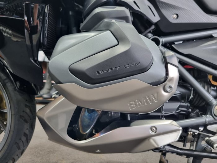 2023 BMW Motorrad R 1250 RS TRIPLE BLACK BLACK STORM METALLIC