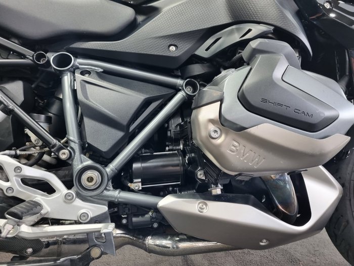 2023 BMW Motorrad R 1250 RS TRIPLE BLACK BLACK STORM METALLIC