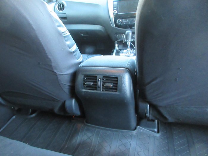 2019 Nissan Navara SL