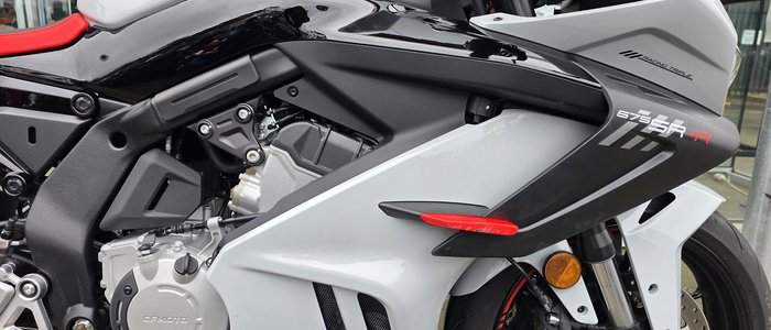 2025 CFMOTO 675SR-R SR Grey