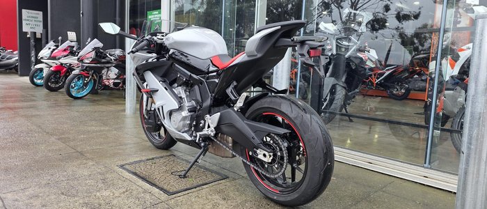 2025 CFMOTO 675SR-R SR Grey